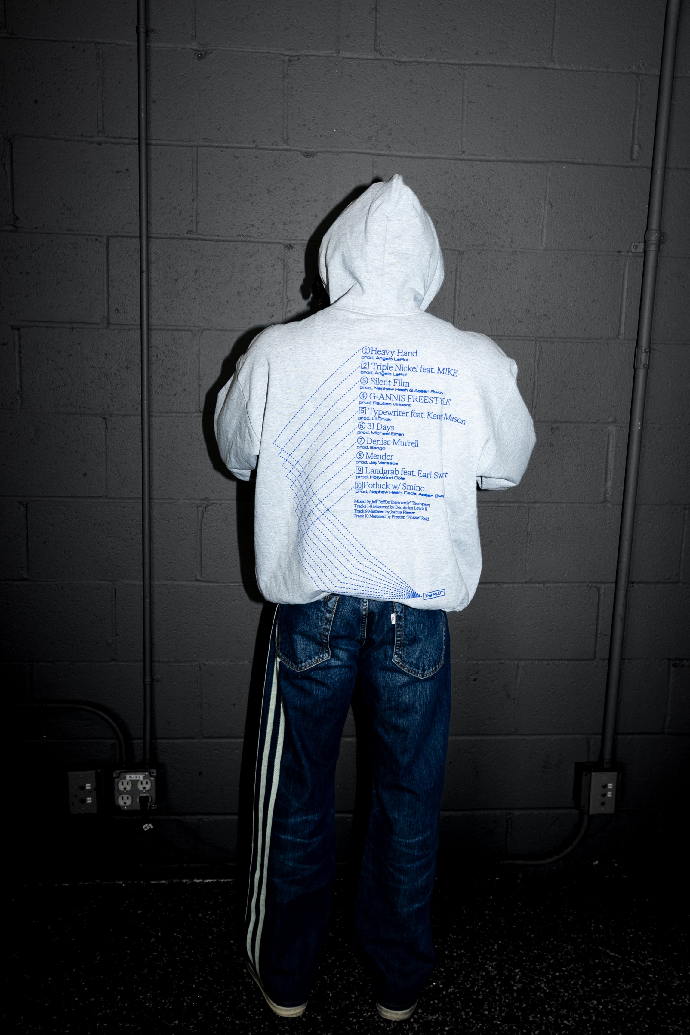 Mavi – The Pilot Grey Hoodie – Loma Vista Recordings